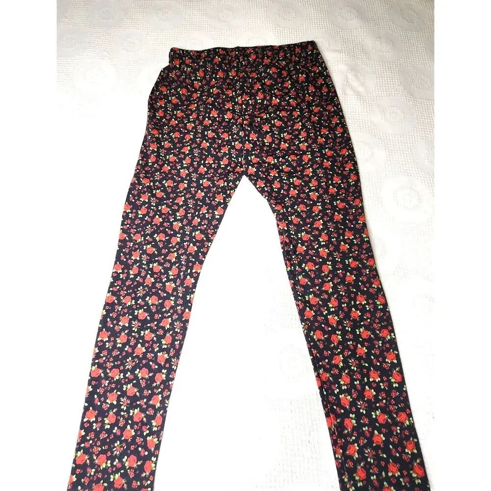 No Boundaries Long Pajama Bottoms Junior 11-13 Black & Roses All Over Sleepwear